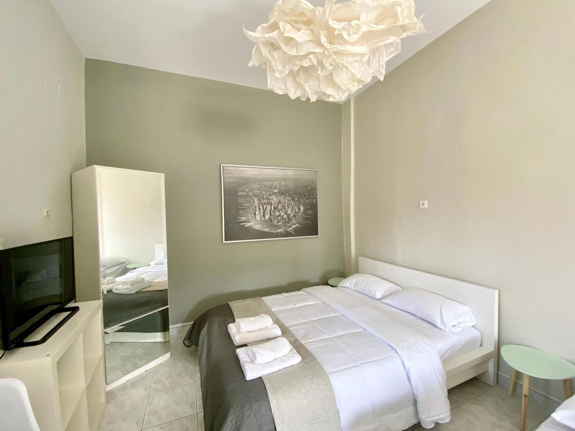 Venice Studios & Apartments Ставрос Экстерьер фото